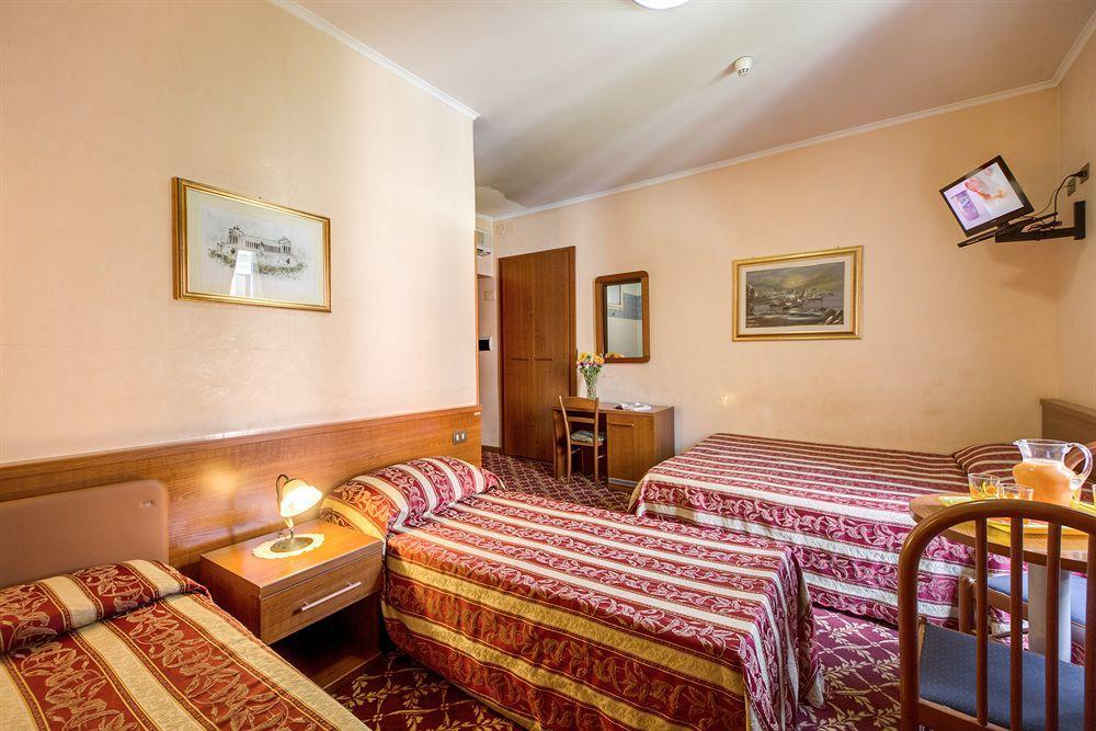 Buonarroti Suite Рим Екстериор снимка